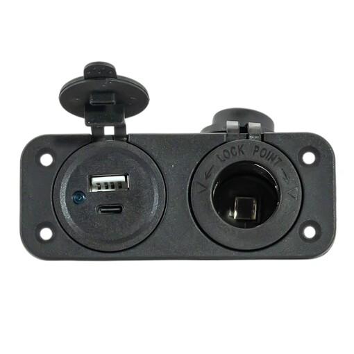 TOMA USB C+USB A Y MECHERO NEGRA